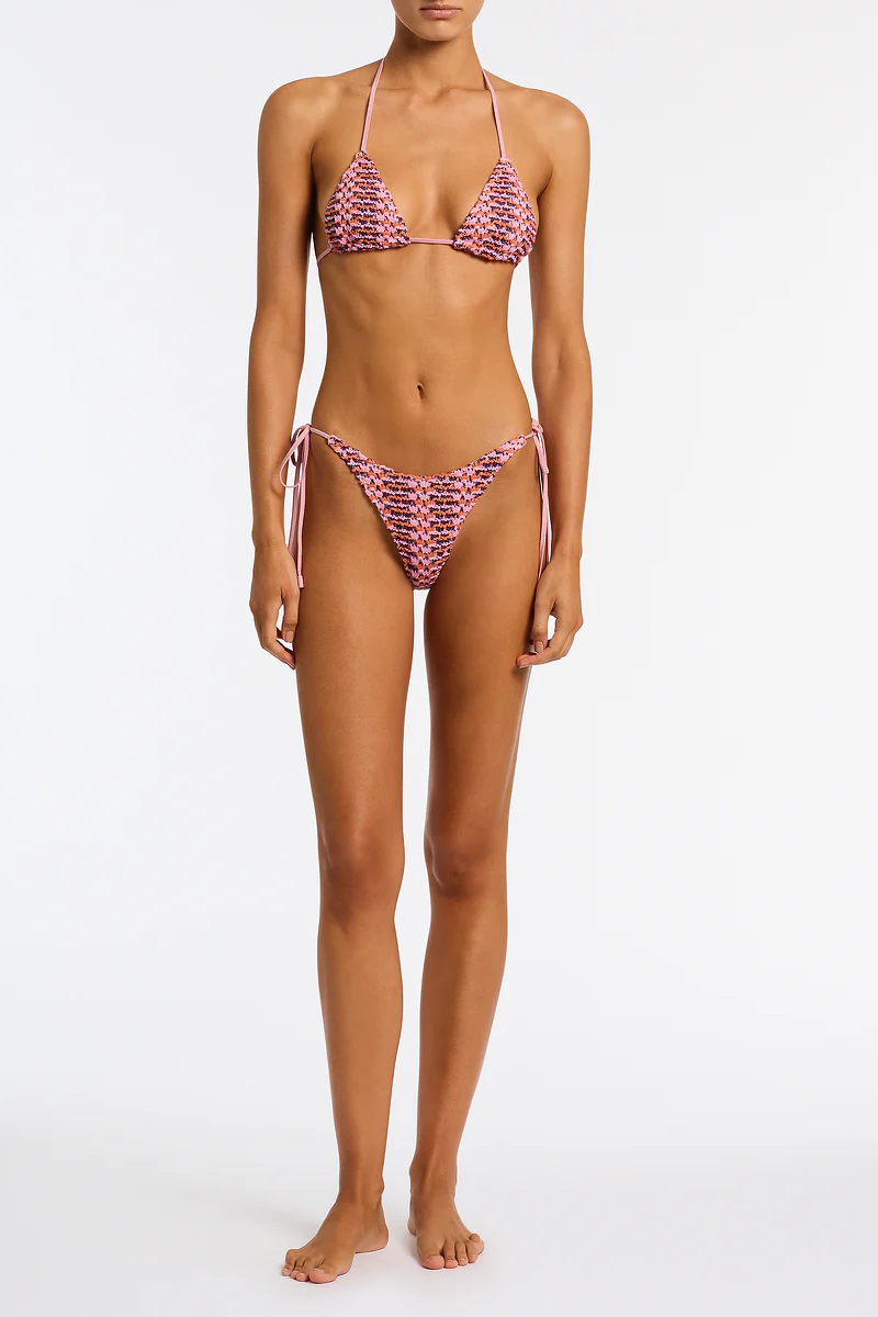 1799-vinca-bloss-pink-crochet-triangle-bikini-set-2.webp VINCA - BLOSS Pink Crochet Triangle Bikini Set