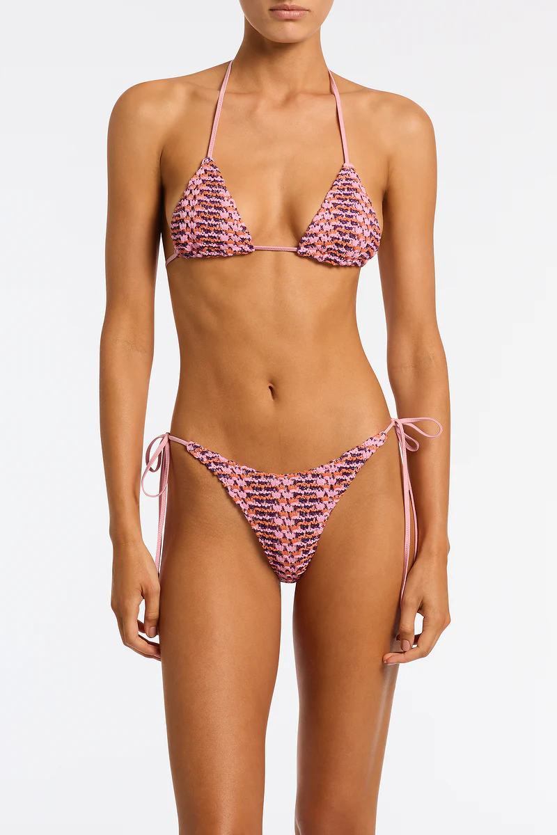 1799-vinca-bloss-pink-crochet-triangle-bikini-set-5.webp VINCA - BLOSS Pink Crochet Triangle Bikini Set
